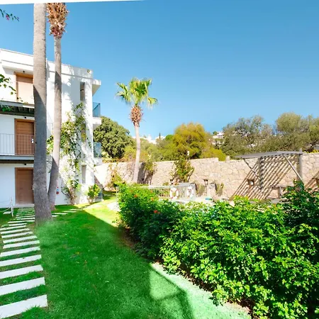 Apartmán With Balcony Shared Pool 5 Min To Beach Gümbet